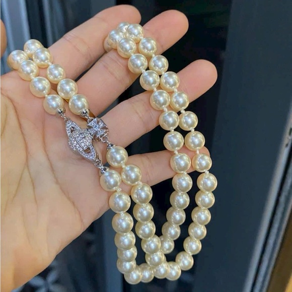 VIVIENNE WESTWOOD
Graziella Choker Necklace - Picture 2 of 16